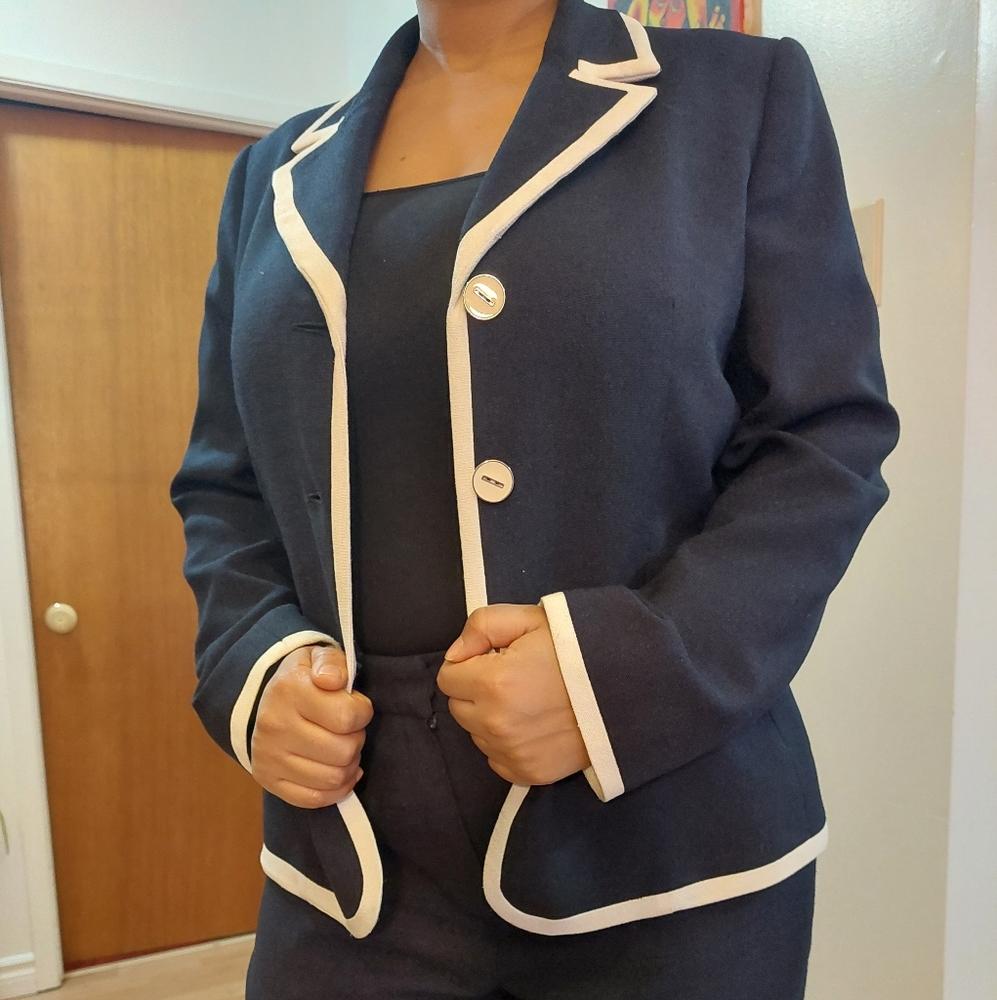 Kasper 2 piece suit (pants & blazer)